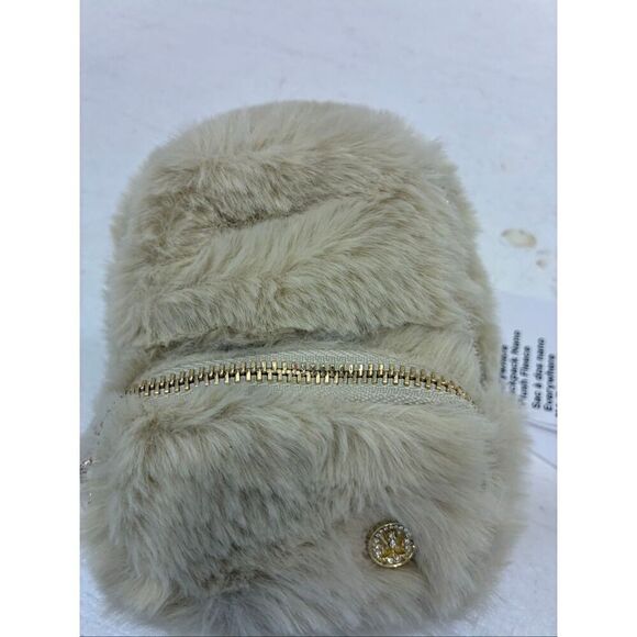 Lululemon NWT Everywhere Backpack Nano Plush Fleece in Natural Ivory/Gold One Si - Picture 2 of 8